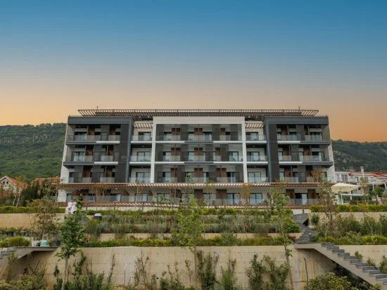 Montenegro Lodge